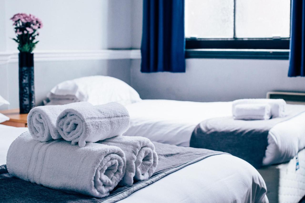 Bridgewood House Hotell Stafford Exteriör bild