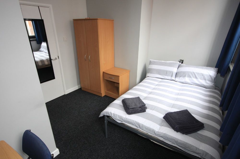 Bridgewood House Hotell Stafford Exteriör bild