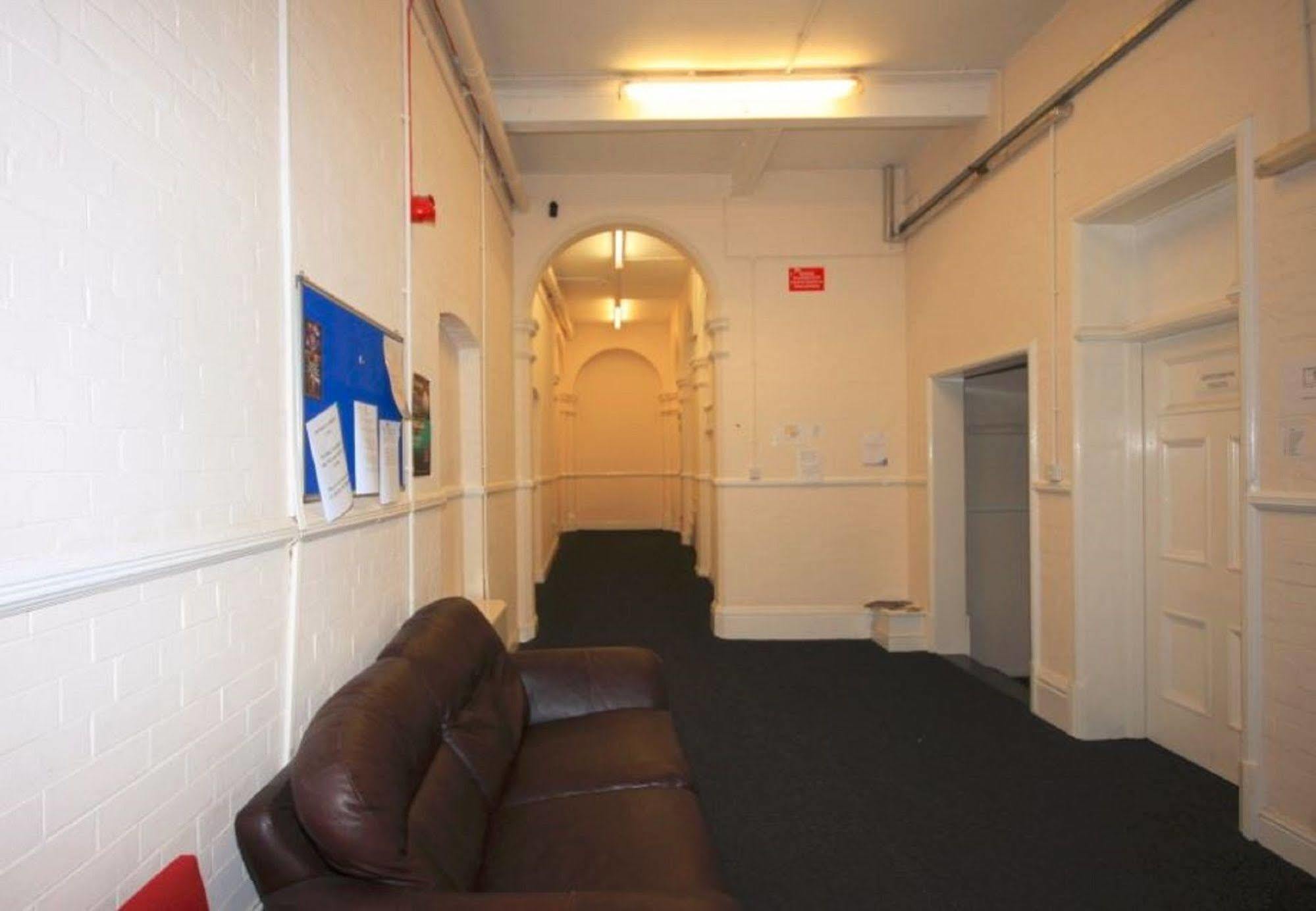 Bridgewood House Hotell Stafford Exteriör bild